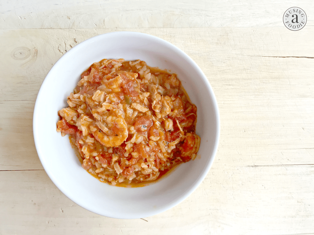 Comforting shrimp and rice in tomato sauce, perfect for a delicious homemade meal.