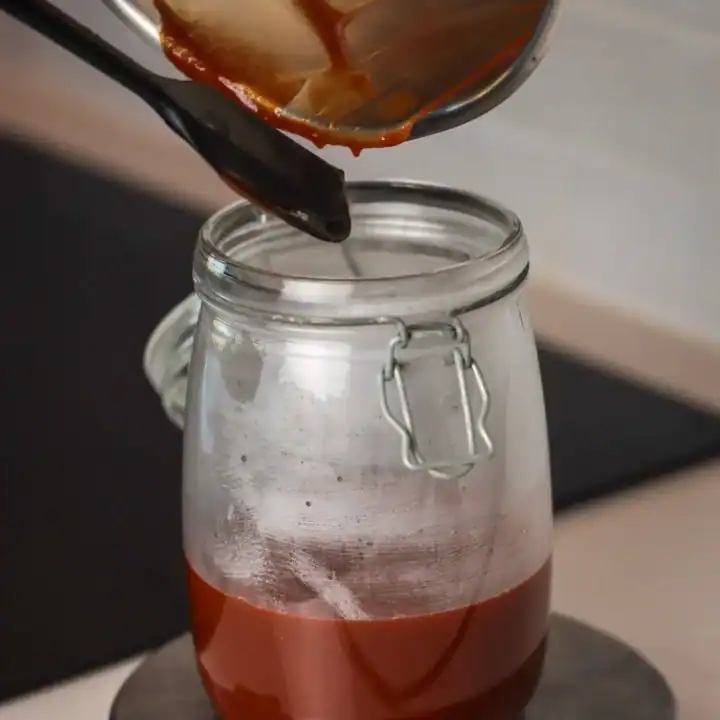 Homemade BBQ Sauce: Sweet, Tangy & Finger-Licking Good!