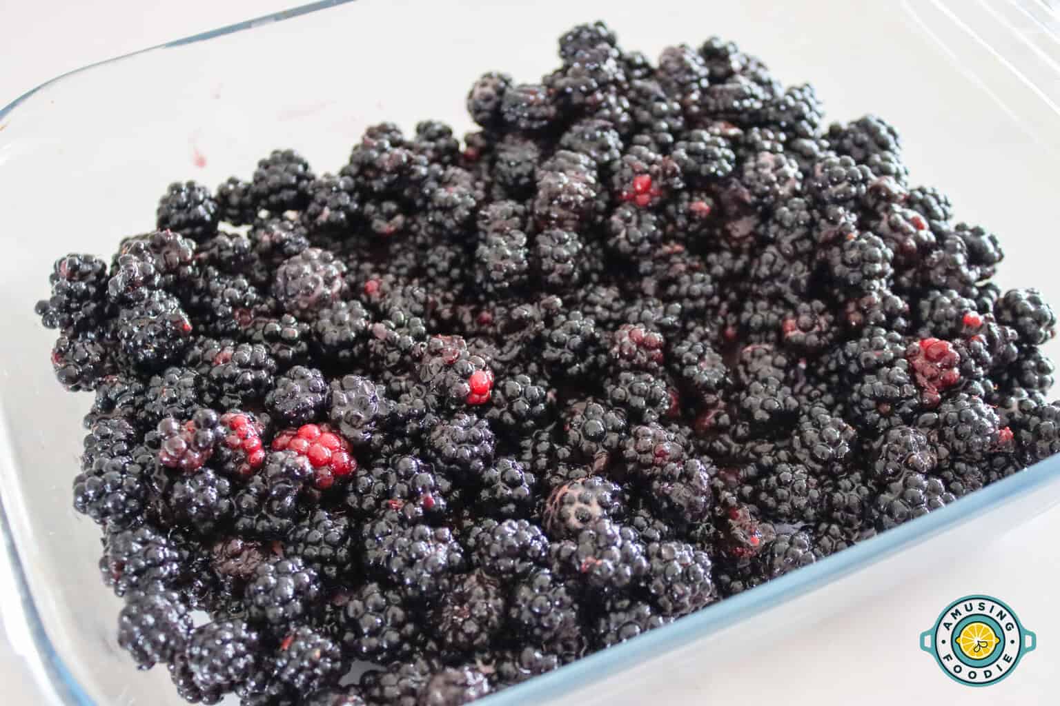 blackberries in glass tray