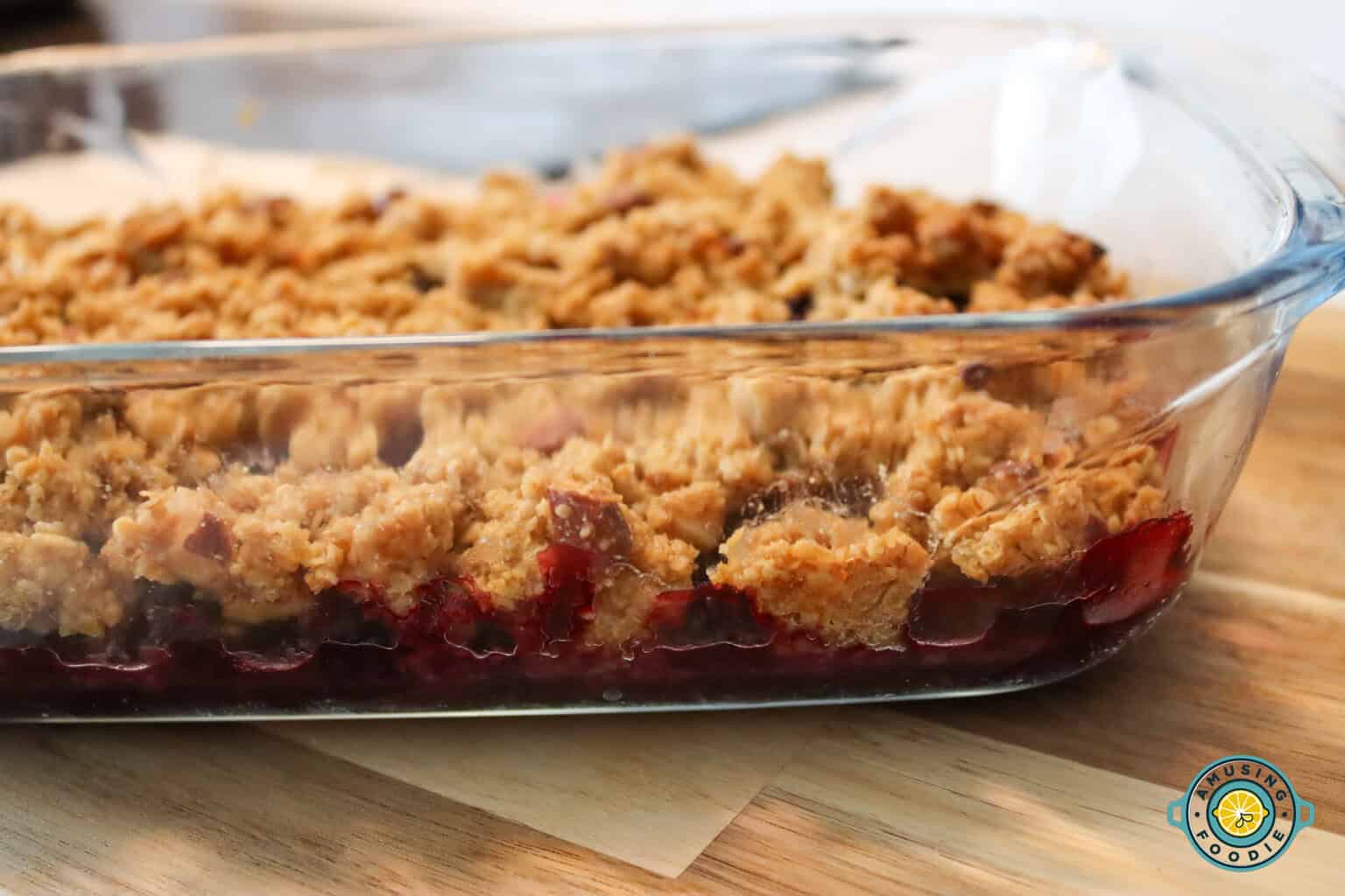Baked blackberry crumble